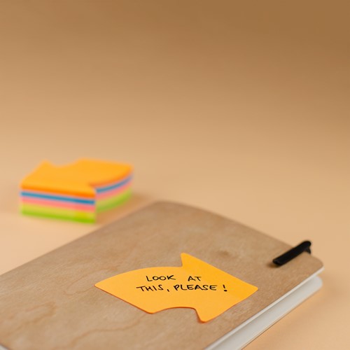 Kores memoblok notes pijlvorm "Arrow" 70x70mm 250vel in 5 kleuren N48704-3